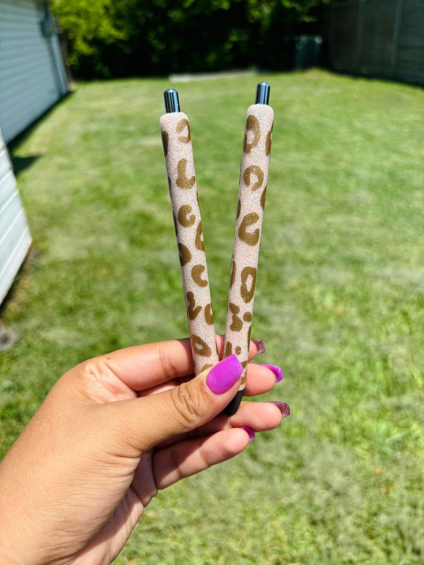 Cream Glitter with Brown Leopard Glitter Pen Pre-Order