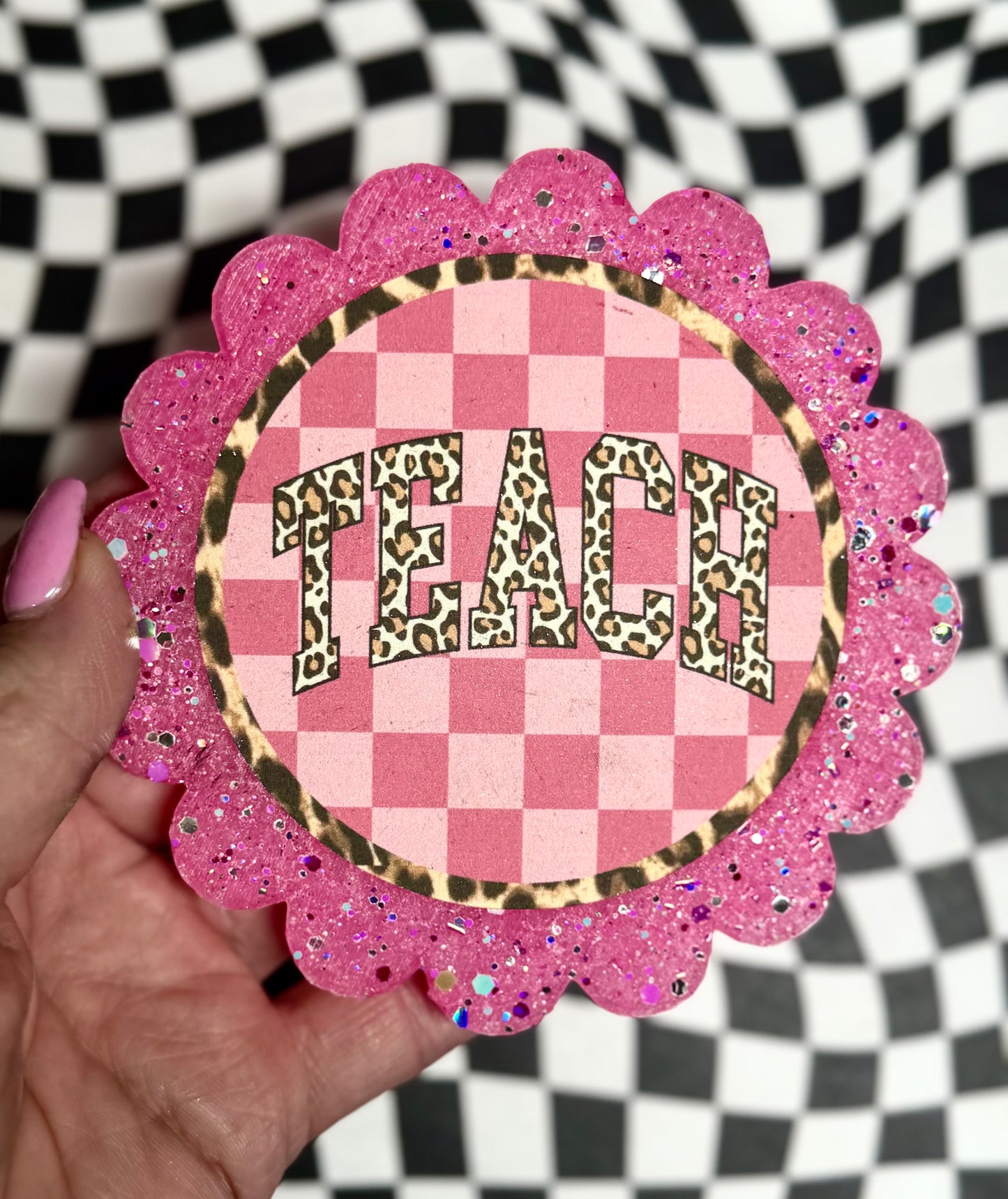 Pink Scalloped Teacher Circle