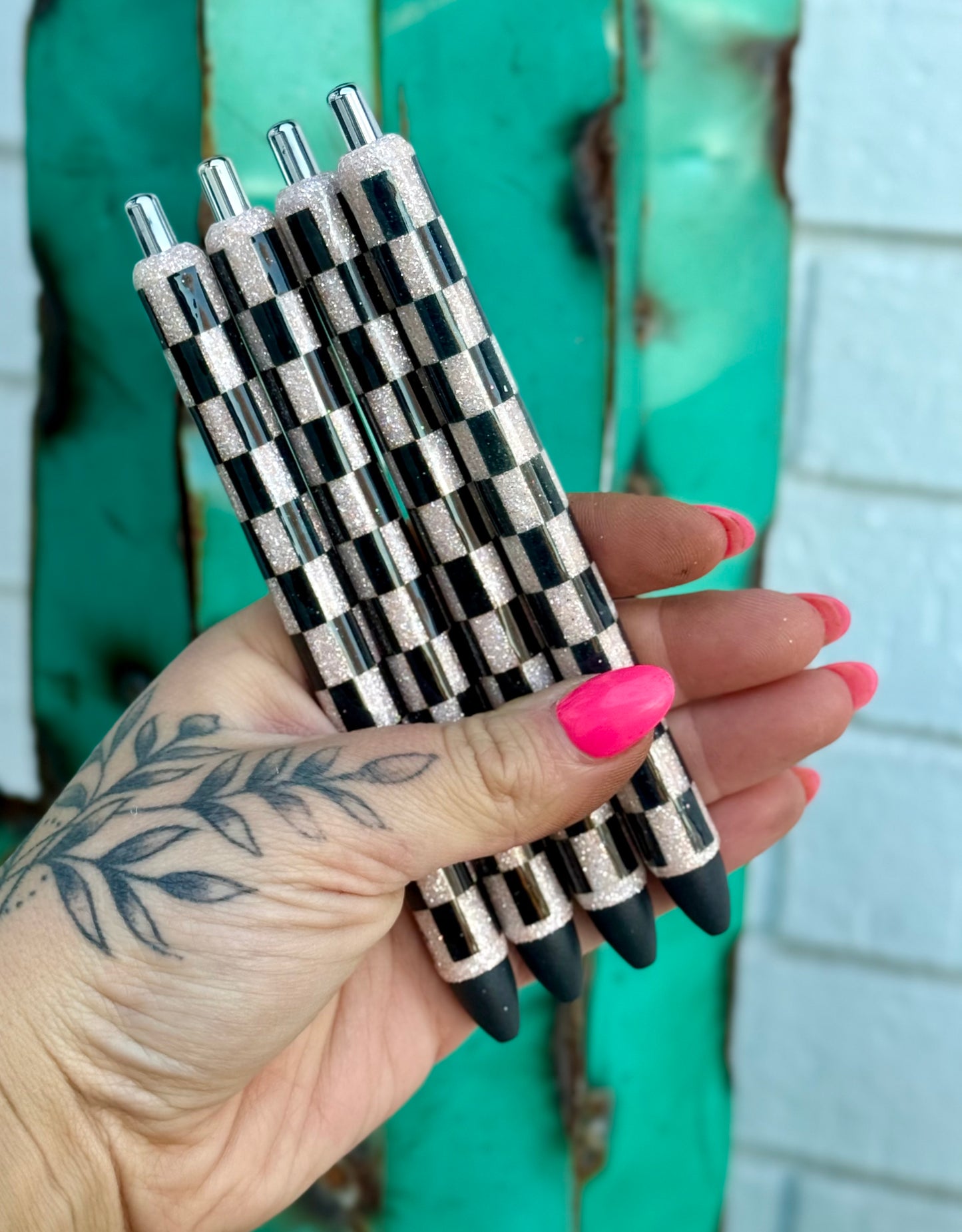 Cream Checkered Glitter Pen Pre-Order