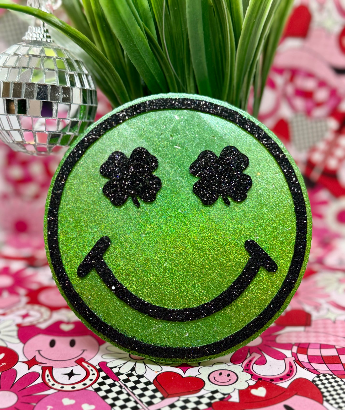 🍀Holographic 4 Leaf Clover Smiley🍀