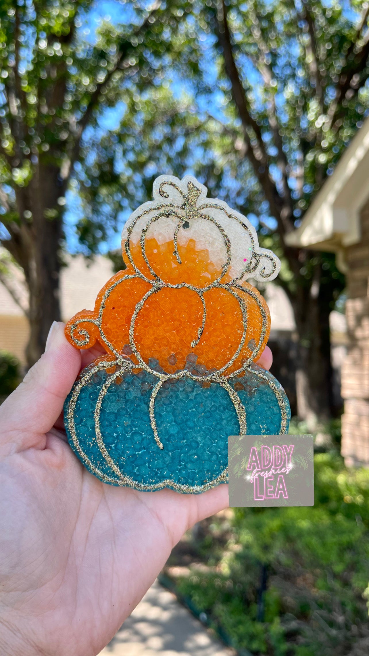 🎃🖤STACKED PUMPKIN🖤🎃 does not come with bow