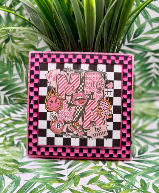 MAMA CHECKERED FRAME