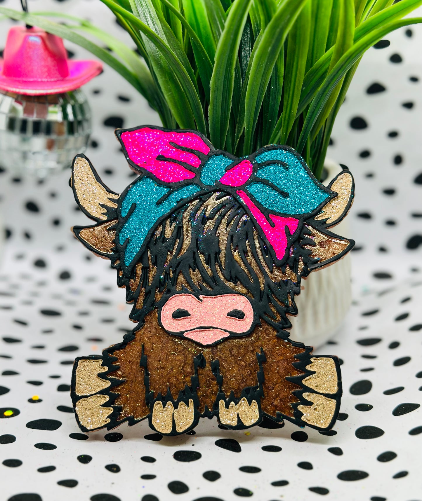 Highland Cow with Bow (bow will come as is unless specified)