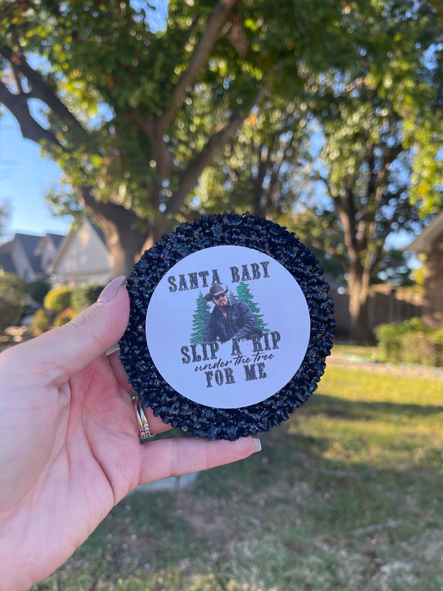 🖤Santa baby slip a rip under the tree for me🖤