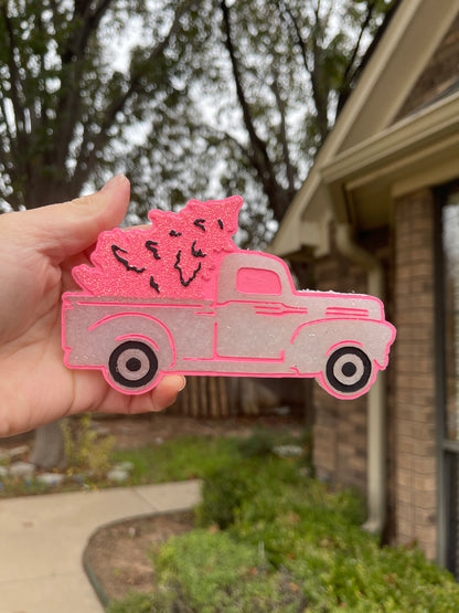 💗Pink Truck w/ Tree💗