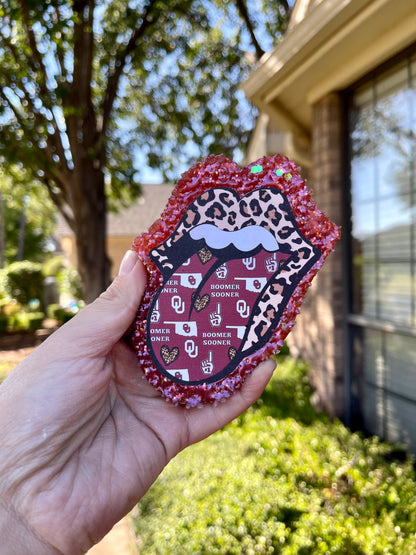 🏈🖤OU TONGUE🖤🏈 (bow not included)