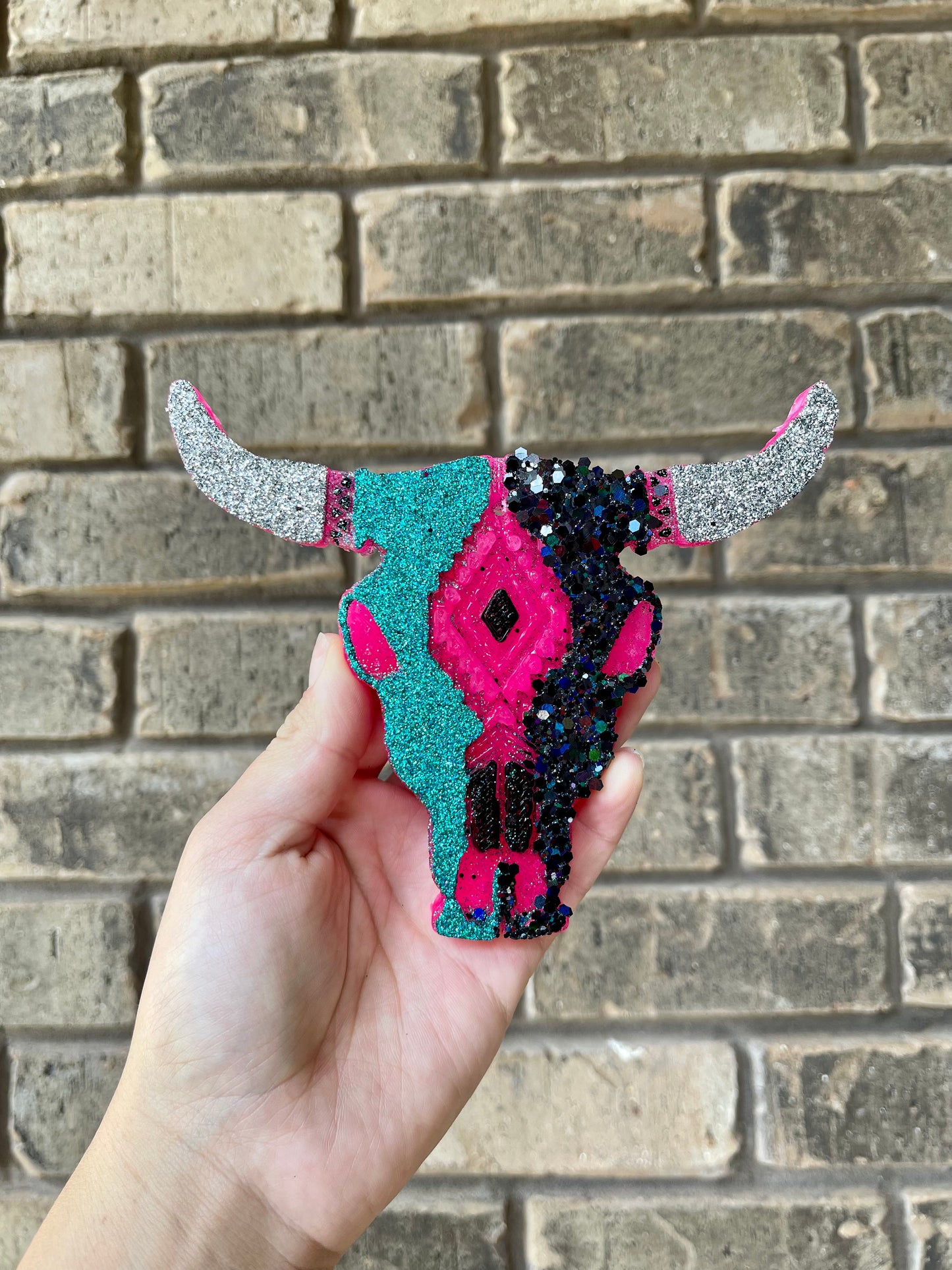 Aztec Bull Hot Pink/Black/Silver/Turq Comes as is